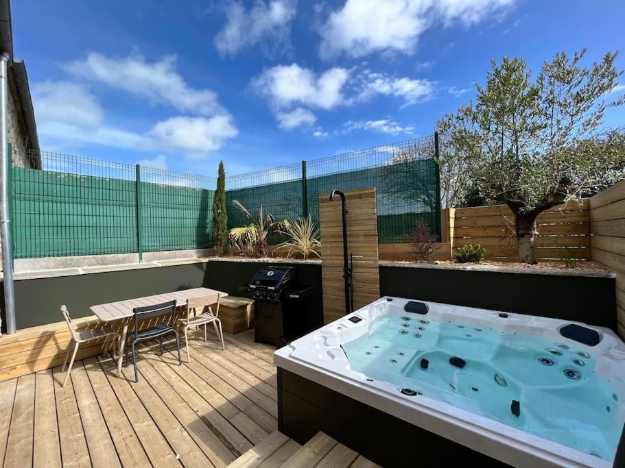 Douceur De Vivre En Bord De Mer - Jacuzzi Et Cheminee Сен-Кулом Экстерьер фото